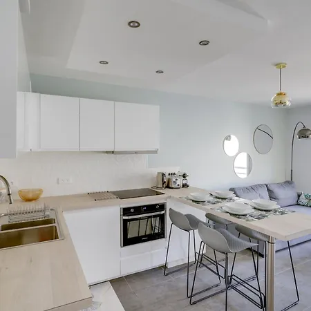 Le Galet, De Standing, Hyper Centre, Parking Prive, A 100 M De La Appartement Antibes